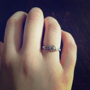 Dainty diamond and white gold heart ring